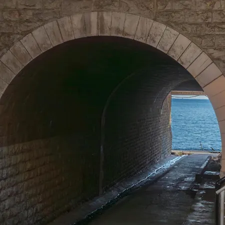 With Terrace Pool & Access * 戈尔夫瑞昂