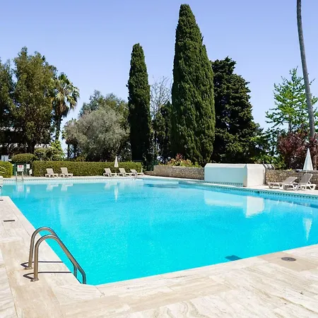 With Terrace Pool & Access Apartment