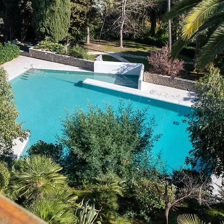 With Terrace Pool & Access Apartment