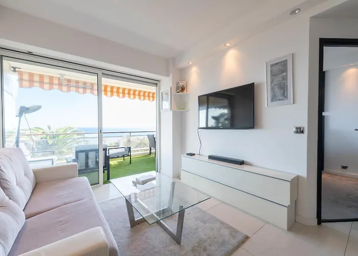 With Terrace Pool & Access *