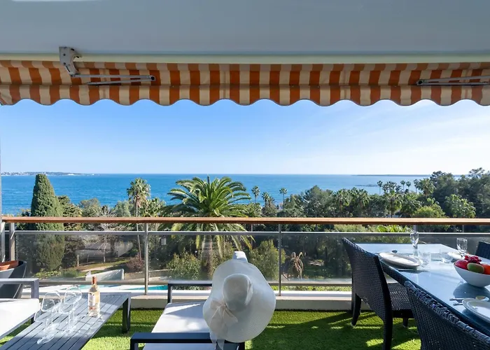 With Terrace Pool & Access Διαμέρισμα *