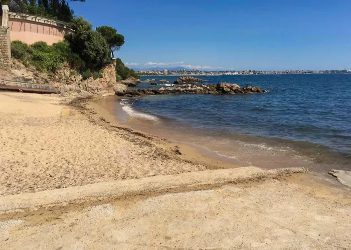 With Terrace Pool & Access Διαμέρισμα